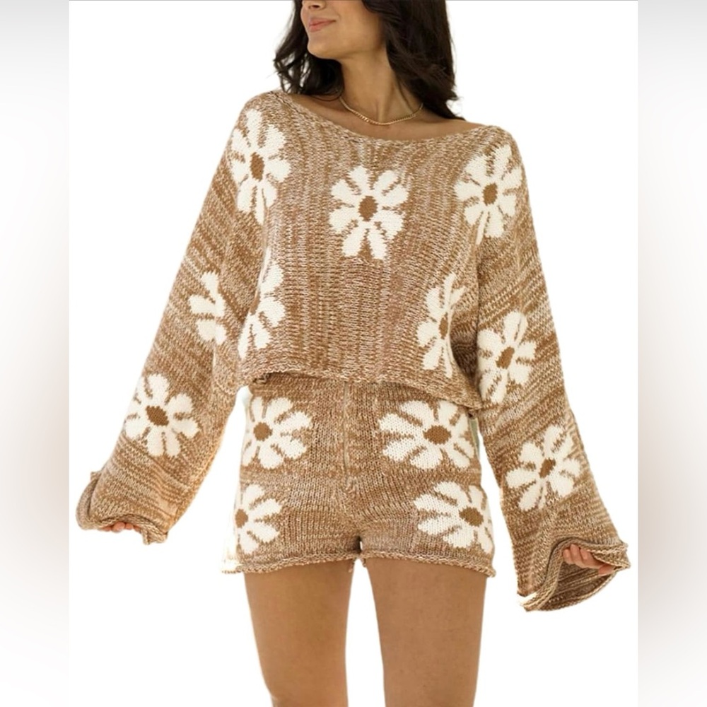 STORIA FLORAL SWEATER SET (BLACK/WHITE) - Picture 8 of 16